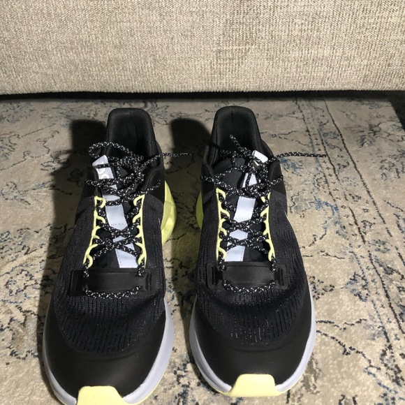 On Cloudnova Flux Running Sneakers - Picture 8 of 10